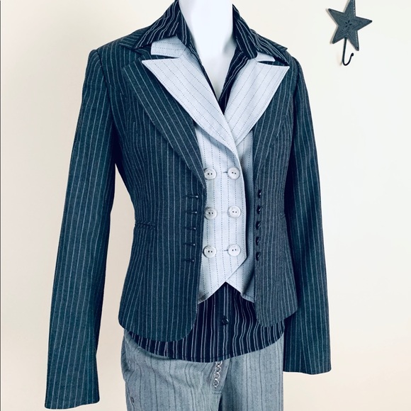 Suzy Shier Double Lapel Grey Pinstripe Blazer - Picture 7 of 16